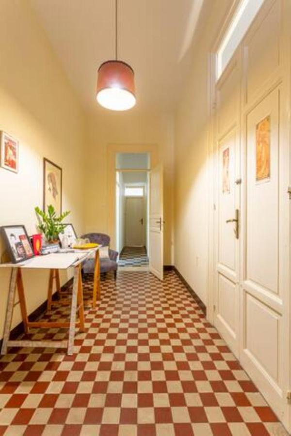 Nowhere Rooms Palermo Exterior photo